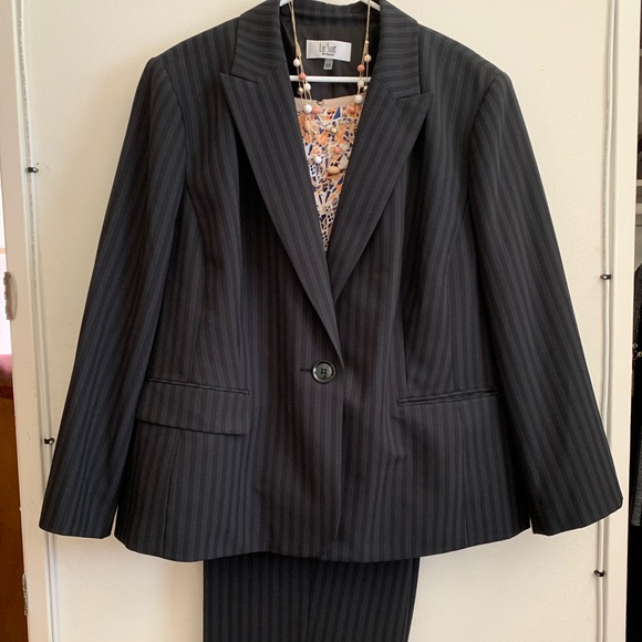 Le Suit Womens Plus Size Denim Pantsuit Dark Navy 24W
